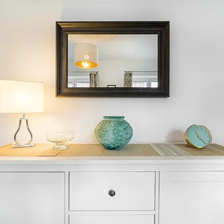 Four Lions - Billberry Apartamento *