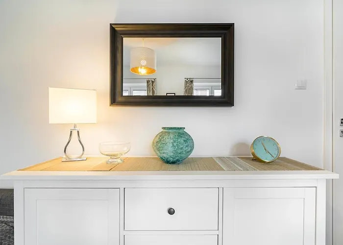 Four Lions - Billberry Apartamento *