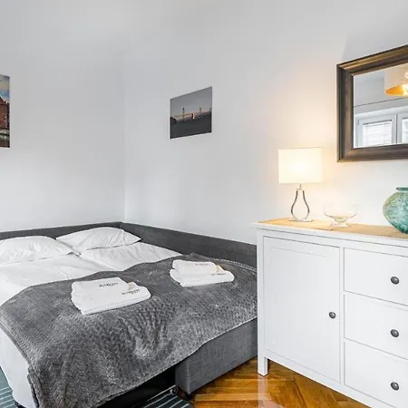 Four Lions - Billberry Γκντανσκ