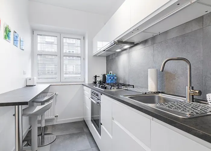 Four Lions - Billberry